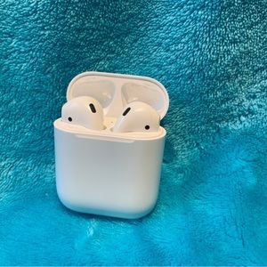 Airpods Gen 1 - March 2018 Purchase Date